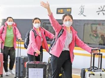 “谢谢你，山东大白！”山东省援沪医疗队返鲁，累计救治7363名患者
