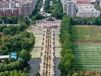 人在翠绿画中游，航拍城阳奥林匹克公园｜瞰城⑳