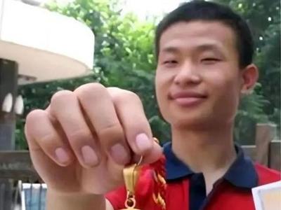 一晚上解决困扰六个博士四个多月的问题？“韦神”辟谣：别信热搜