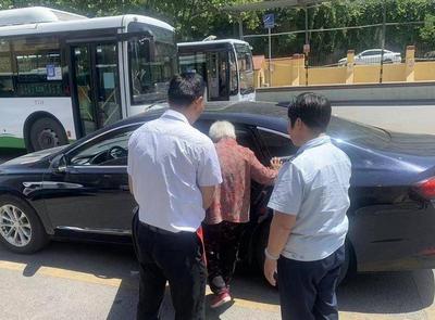 文明在身边 | 帮泰安老夫妇寻子、助轮椅乘客乘车……青岛公交司机暖心事上新