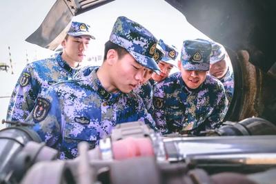  多图揭秘：在军营里“学开车”是什么体验？