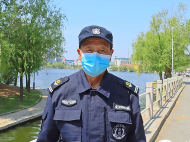 65岁莱西老兵托举落水男童，脱险后，他却悄悄离去……