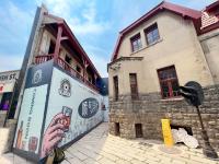 网红店里品味旧时光，百米老街“秀”出新模样