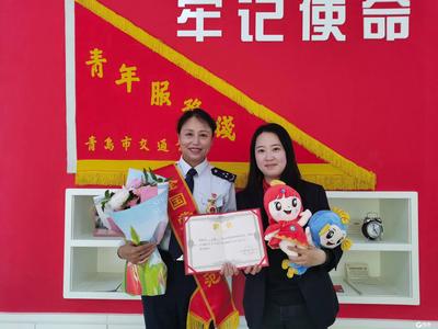 云直播打造少年研学新形式！青岛小学生线上寻访“全国劳模”