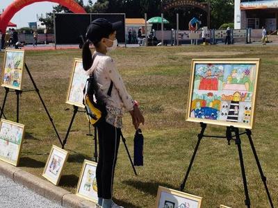 青岛市妇儿中心举行庆六一活动：六大主题板块打造多元化儿童友好空间