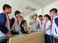 科技活动周：点亮航空梦，学生巧手制作“空间站”