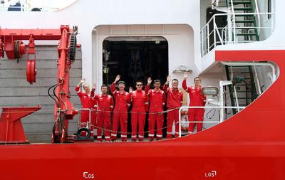 深海探测重器！“科学”号科考船完成“体检”返回青岛