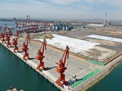 青岛港董家口港区大唐码头二期工程通过竣工验收，设计年吞吐量650万吨