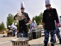 军营版“满汉全席”，“味”你而来