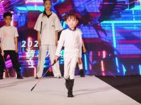 时尚体育季⑬ | 小超模登台“新势力”抢镜！实拍“运动宝贝”少儿模特大赛