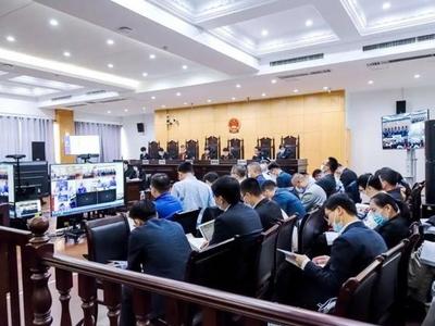 城阳法院公开开庭审理刘某星等31人黑社会性质组织案