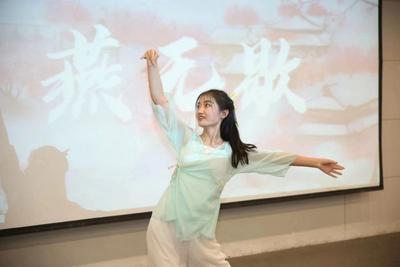 庆祝第12个中国旅游日，青岛酒管职院举办系列活动力促文旅产业复苏振兴