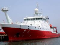 深海探测重器！“科学”号科考船完成“体检”返回青岛