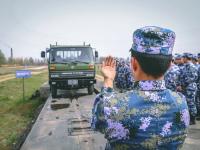  多图揭秘：在军营里“学开车”是什么体验？