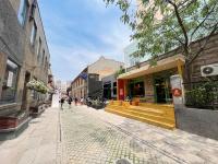 网红店里品味旧时光，百米老街“秀”出新模样