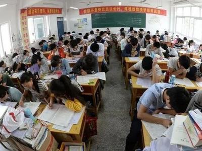 省考试院发布夏季高考提醒，鼓励考生考场内全程规范佩戴口罩