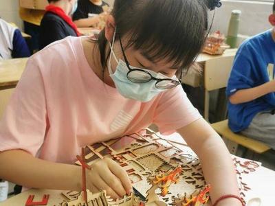 制香囊、做龙舟、品端午，青岛福州路小学举行六一儿童节传统文化主题实践活动