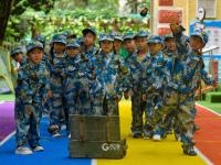 萌娃变身“小小兵” 幼儿园吹响“集结号” 