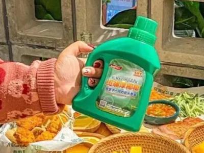 “洗衣液奶茶”被叫停，类似网红食品还在销售