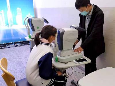 价格不菲、取戴不便，OK镜真是防近视神器吗？