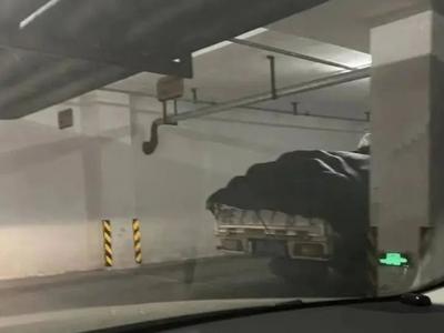 回家发现车位被“霸占”，山东女子接下来的操作火了