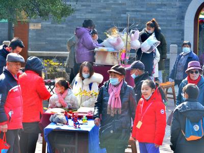 热衷于“键对键”而非“面对面”，年轻人为什么不爱走亲戚了？