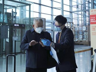 东航回应核酸报告过期3分钟无法登机：已改签成行