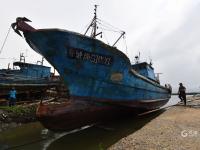 青岛码头实拍：雨过天晴修船忙