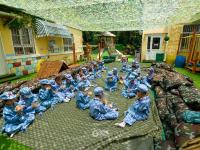 萌娃变身“小小兵” 幼儿园吹响“集结号” 
