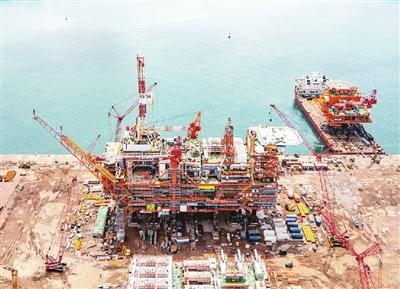 我国海上首个二氧化碳封存示范工程设备在青建造完工