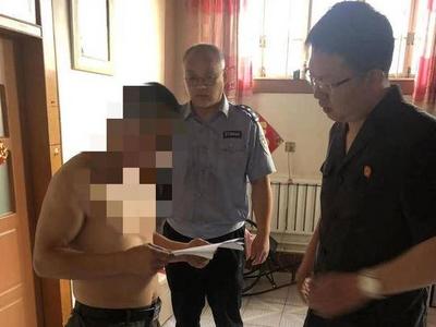 “老赖”顾不上穿衣撒腿就跑......看胶州法院涉民生专项执行的“镜头” 