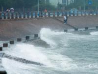 雨雾下，风浪大！青岛沿海一线游客注意啦
