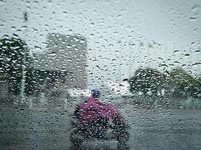 出门记得带伞！青岛今天仍有阵雨或雷雨，局部有大雨到暴雨