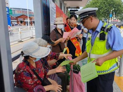 青岛人注意，本月起乘坐有轨电车不要有这些行为
