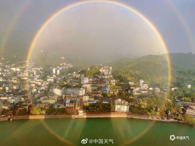 难得一见！贵州石阡现超大圆环彩虹，为什么说不足为奇？
