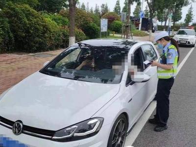 改装车“炸街”被投诉，青岛开发区交警依法查获，处罚并要求恢复原状