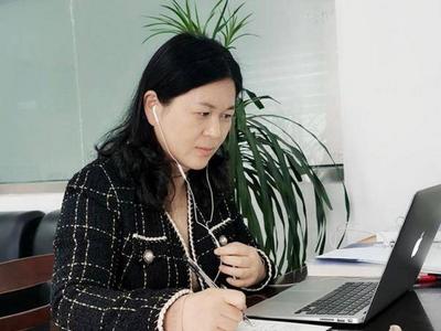 招募5000名退休教师！前往县镇农村学校工作