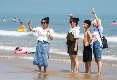 雨水退去炎热接棒，快来海边清凉一“夏”