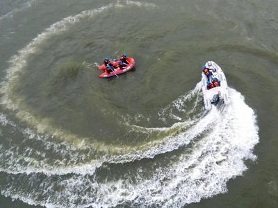 无人机、冲锋舟、巡逻艇全部出动!这次防汛演练画面忒燃