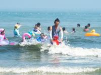 雨水退去炎热接棒，快来海边清凉一“夏”