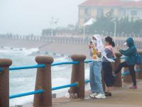 雨雾下，风浪大！青岛沿海一线游客注意啦