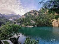 飞流直下三千尺，崂山龙潭好清凉