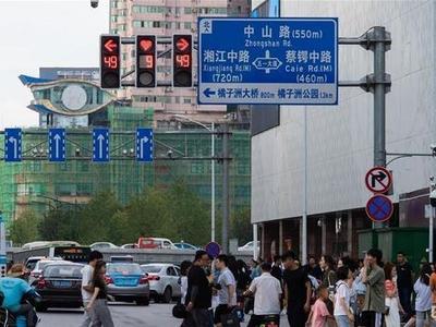 官方回应：不存在“2022年红绿灯新国标”