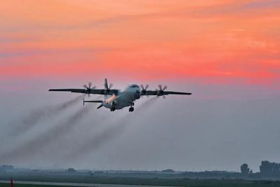 反潜训练、对海突袭……看海军航空兵实训震撼大片