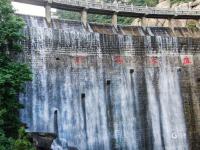 飞流直下三千尺，崂山龙潭好清凉