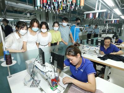 即墨区邀请大学生进农村、入企业！感受家乡变化，助力家乡发展