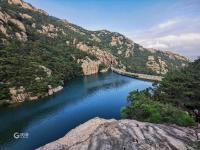 飞流直下三千尺，崂山龙潭好清凉