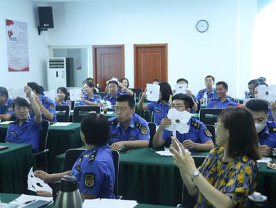 半年整治跨门经营3200余处、游商浮贩6600余处……崂山助力创建文明典范城市