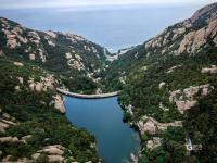 飞流直下三千尺，崂山龙潭好清凉