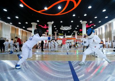 花剑、重剑、佩剑……青岛小选手赛场争锋